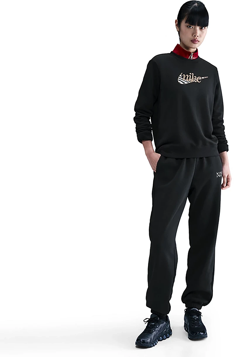 Nike Women's Sportswear Club Crew Sweatshirt
