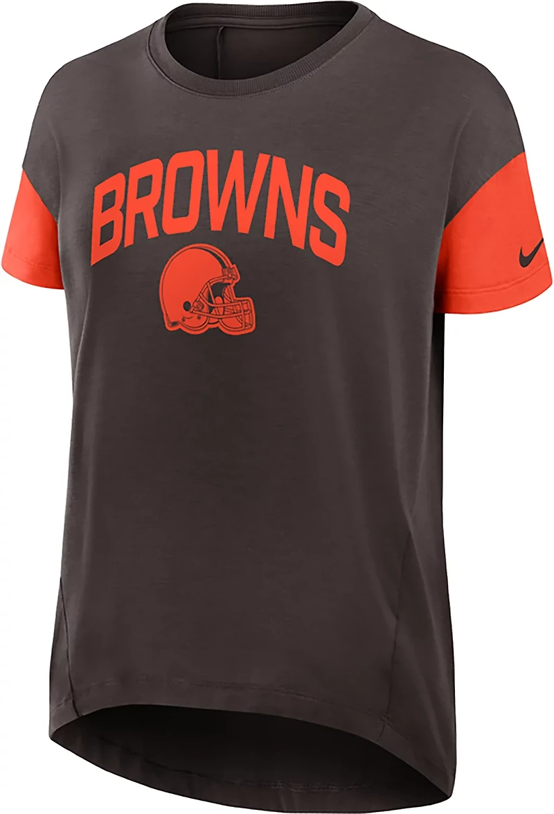 Nike Women's Cleveland Browns Flowy Fashion Graphic T-shirt