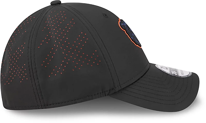 New Era Men's Bears Night Black 39THIRTY Cap