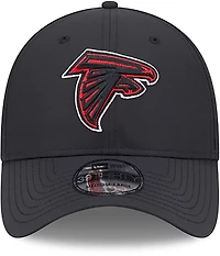 New Era Men's Falcons Night Black 39THIRTY Cap