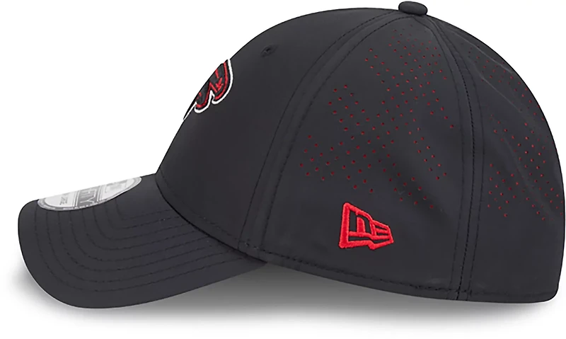 New Era Men's Falcons Night Black 39THIRTY Cap