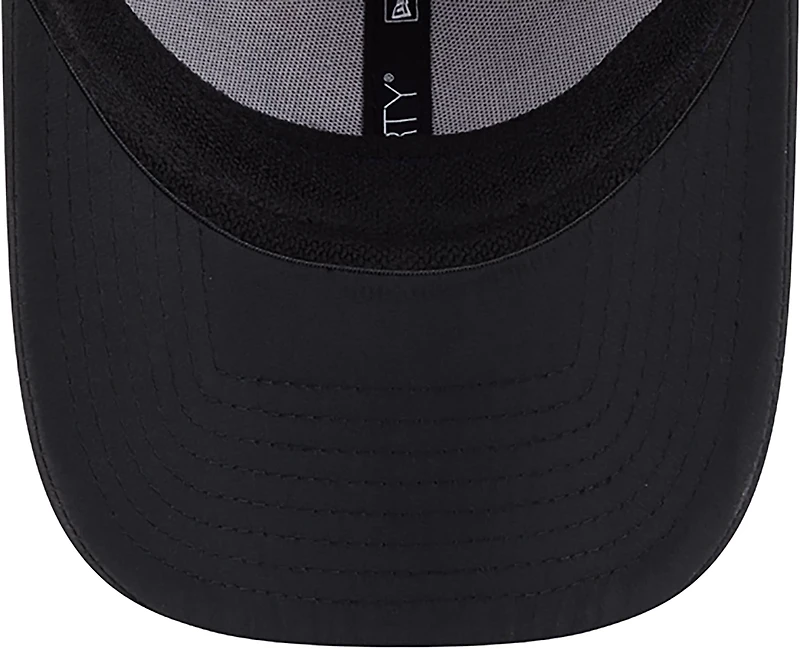 New Era Men's Falcons Night Black 39THIRTY Cap