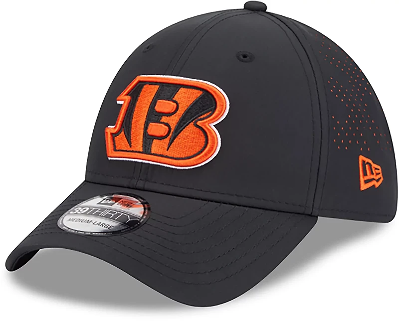 New Era Men's Bengals Night Black 39THIRTY Cap