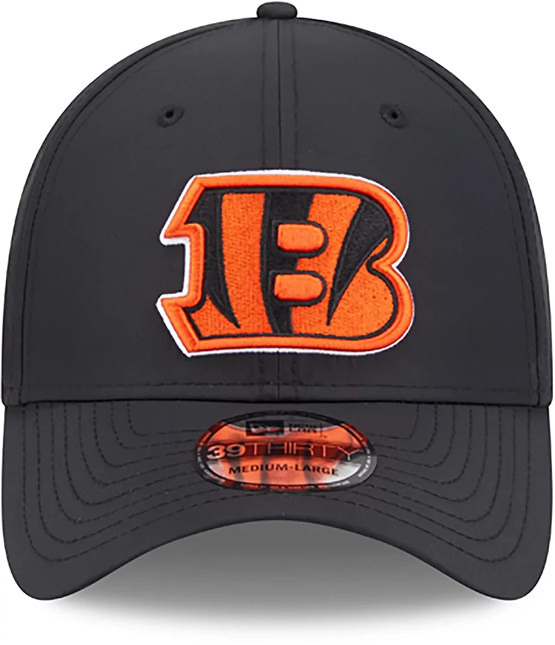 New Era Men's Bengals Night Black 39THIRTY Cap
