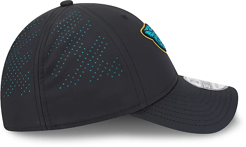 New Era Men's Jaguars Night Black 39THIRTY Cap