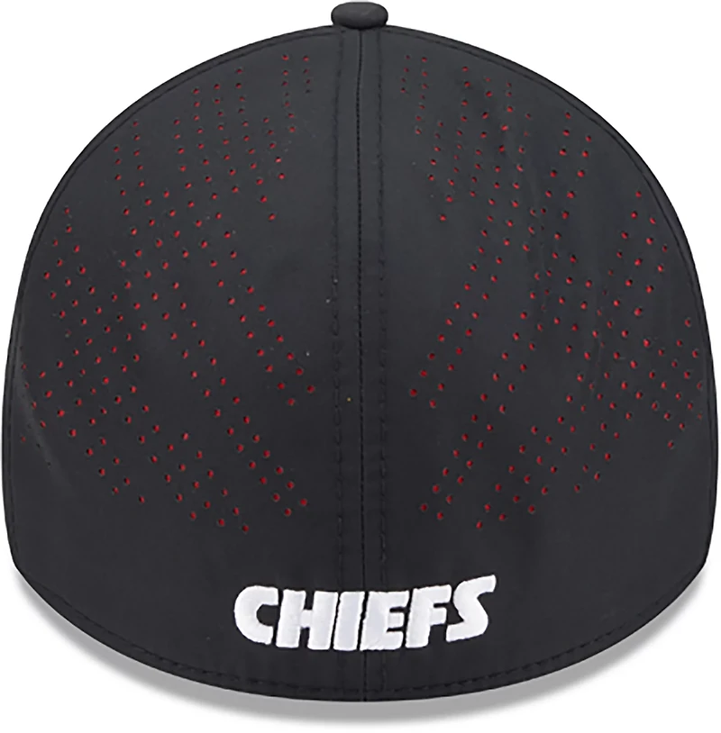 New Era Men's Kansas City Chiefs Night Black 39THIRTY Cap