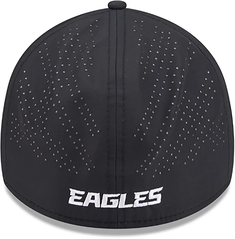 New Era Men's Eagles Night Black 39THIRTY Cap