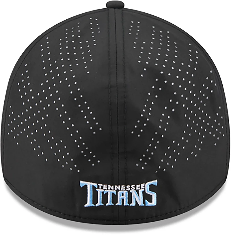 New Era Men's Titans Night Black 39THIRTY Cap