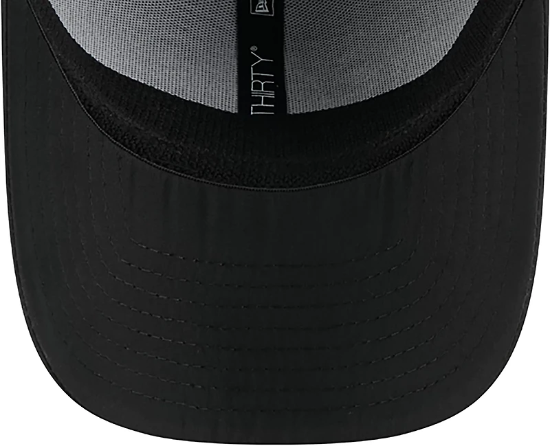 New Era Men's Titans Night Black 39THIRTY Cap