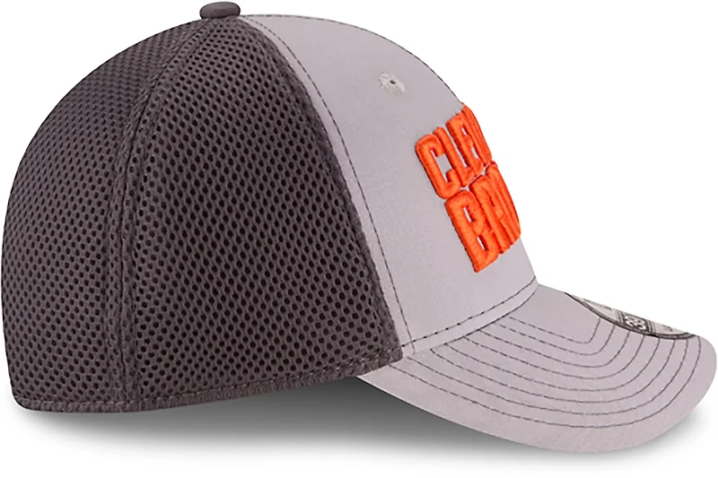New Era Men's Browns Grayed Out NEO 2 39THIRTY Cap