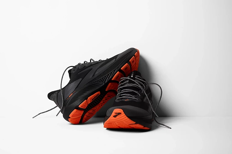 Brooks Women's Ghost 17 Run Visible Running Shoes