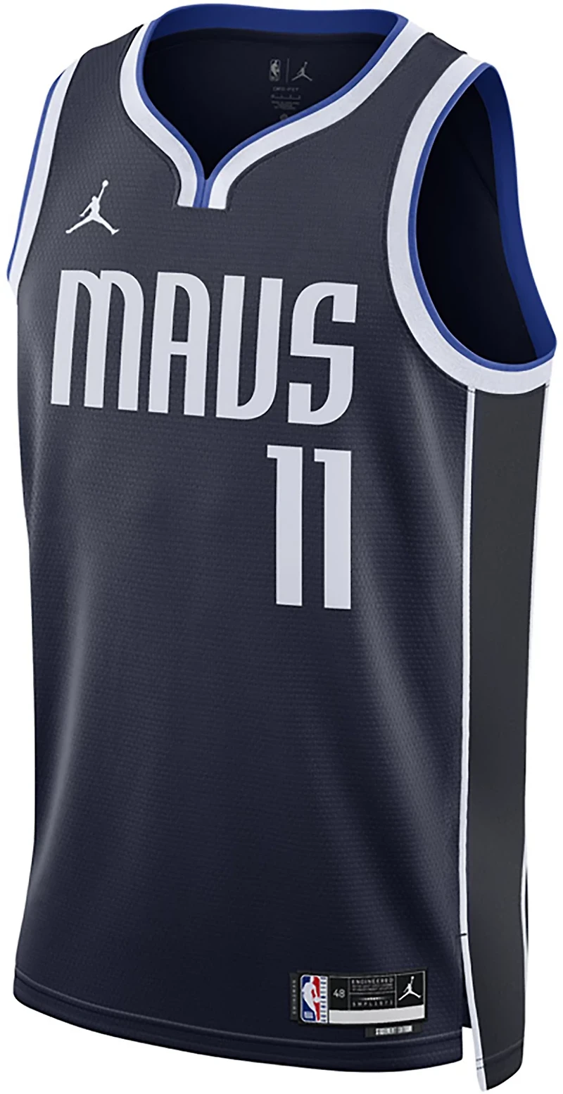 Nike Men's Dallas Mavericks Kyrie Irving Statement Swingman Jersey