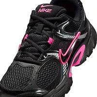 Nike Women's V5 Runner Shoes