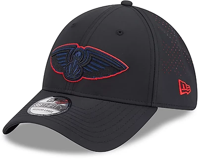 New Era Men's Pelicans Night Black 39THIRTY Cap
