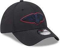 New Era Men's Pelicans Night Black 39THIRTY Cap