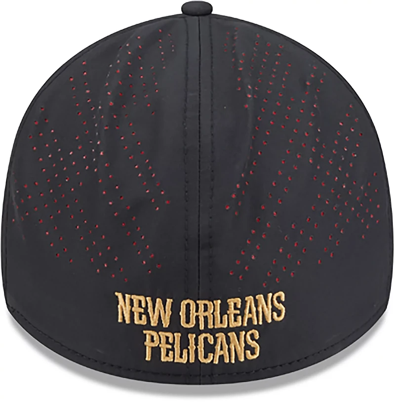 New Era Men's Pelicans Night Black 39THIRTY Cap