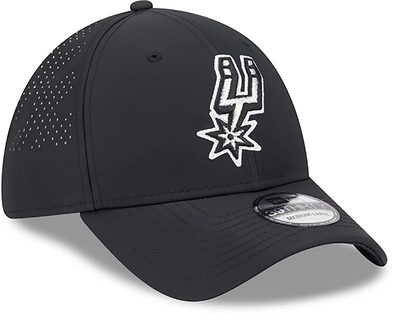New Era Adults' San Antonio Spurs 39THIRTY Night Black Cap