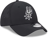 New Era Adults' San Antonio Spurs 39THIRTY Night Black Cap
