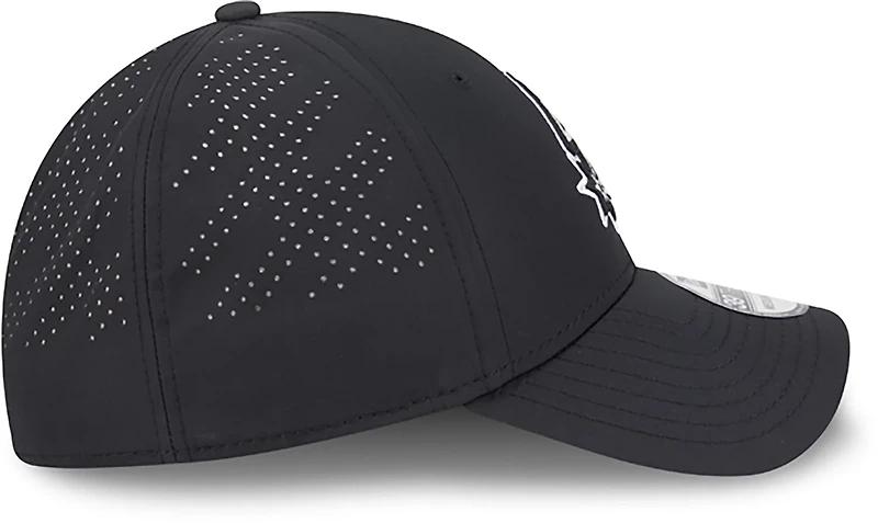 New Era Adults' San Antonio Spurs 39THIRTY Night Black Cap