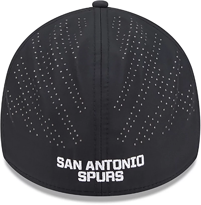 New Era Adults' San Antonio Spurs 39THIRTY Night Black Cap