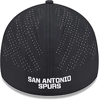 New Era Adults' San Antonio Spurs 39THIRTY Night Black Cap