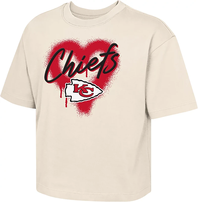 Outerstuff Girls' Chiefs Spray Heart Boxy T-shirt