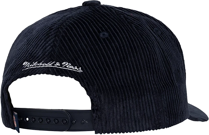 Mitchell & Ness Adults' Dallas Mavericks Arch Stamp Hardwood Classics Pro Snapback Cap