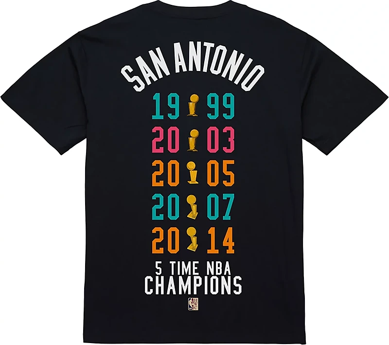 Mitchell & Ness Men's San Antonio Spurs 5X Champs Graphic T-shirt