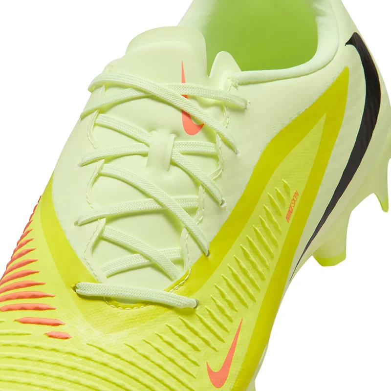 Nike Phantom 6 Low Academy Soccer Cleats
