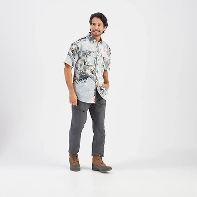 Magellan Outdoors Men's Laguna Madre Holiday Mossy Oak Break-Up Country Snowdrift 2.0 Fishing Shirt