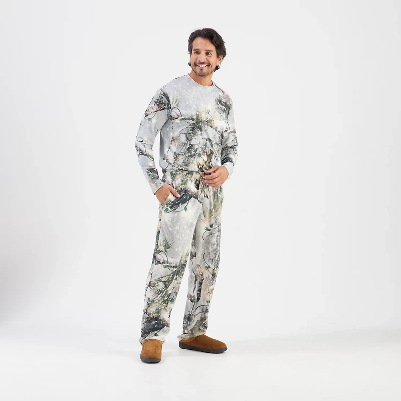 Magellan Outdoors Men's Holiday Mossy Oak Break Up Country Snowdrift 2.0 Lounge Pants