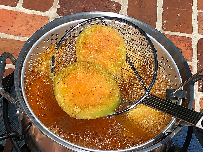 King Kooker 20 in Skimmer with 6 in Wire Mesh Bowl