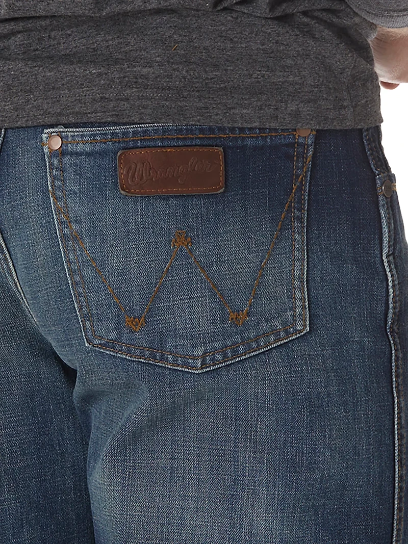 Wrangler Men's Retro Relaxed Fit Boot Cut Jeans