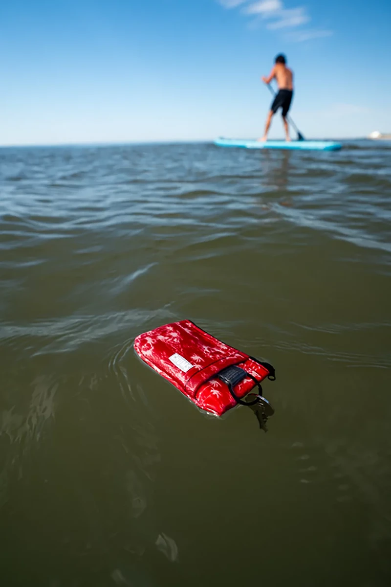 Chums Floating Marsupial Wallet