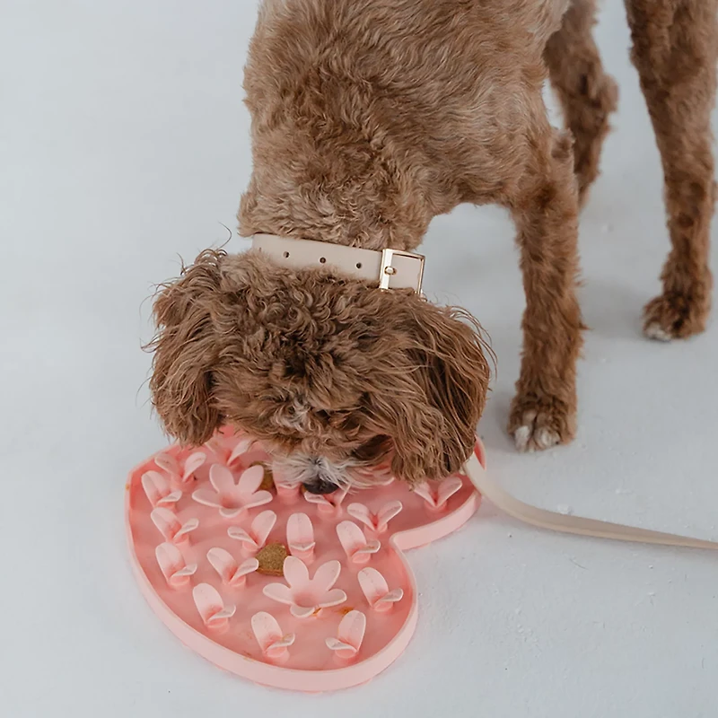 Dexypaws Blush Pink Heart Enrichment Snuffle Mat