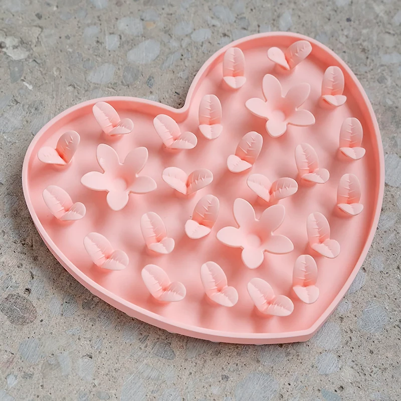 Dexypaws Blush Pink Heart Enrichment Snuffle Mat