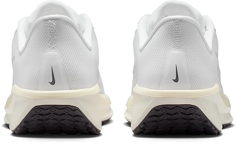 Nike Women's Quest 6 Running Shoes