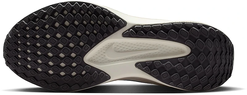 Nike Women's Quest 6 Running Shoes