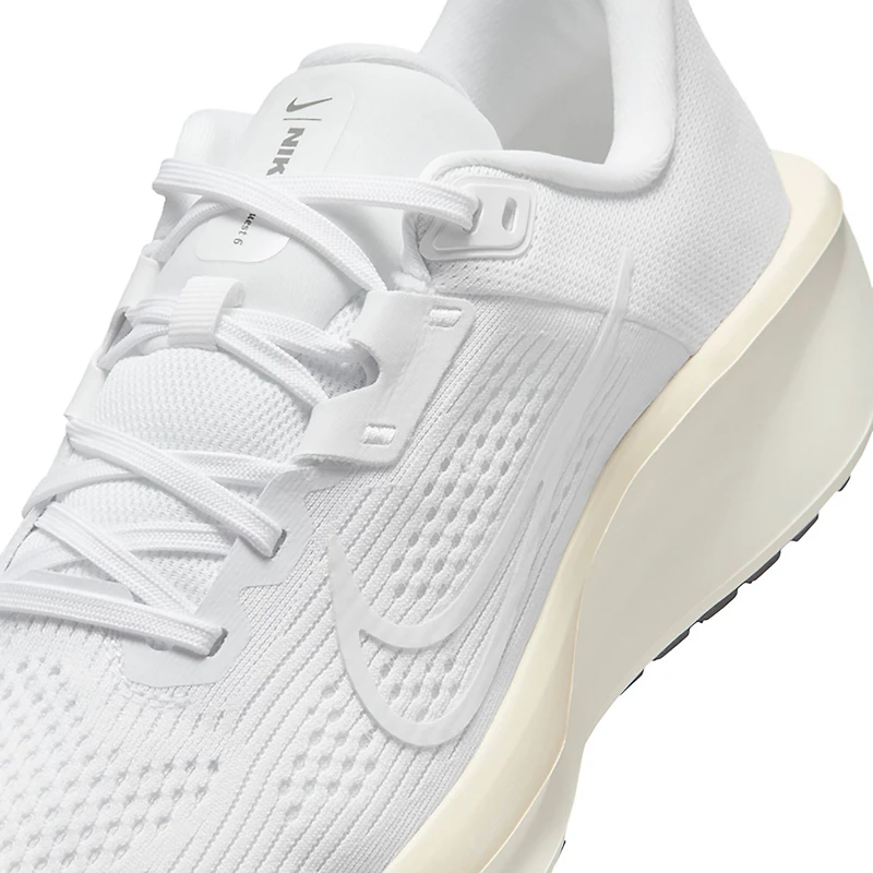 Nike Women's Quest 6 Running Shoes