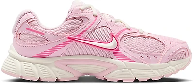 Nike Women's V5 Runner Shoes