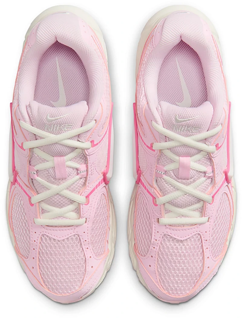 Nike Women's V5 Runner Shoes