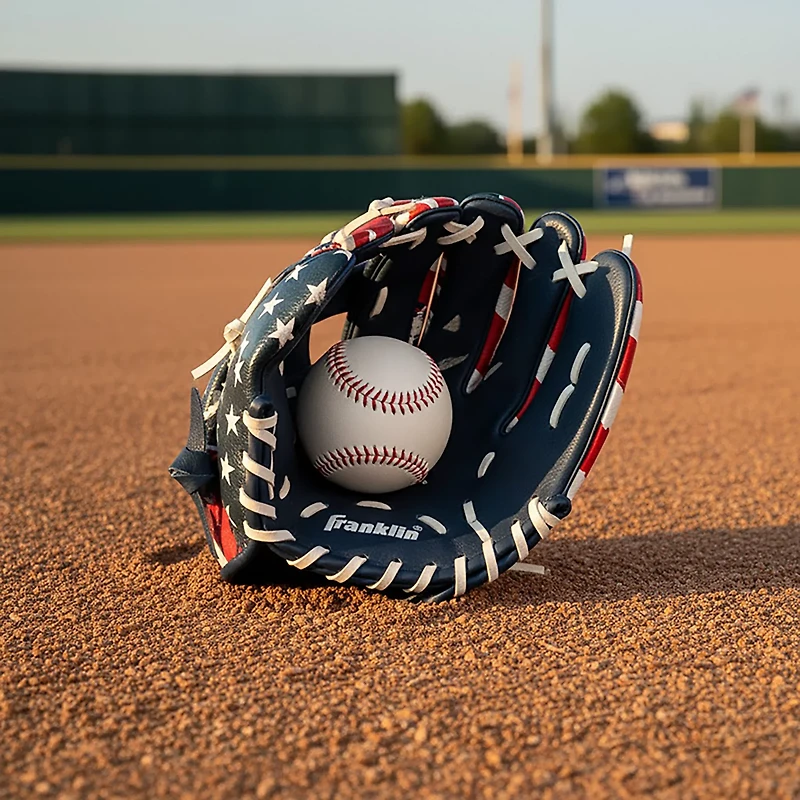 Franklin MLB USA Fielding Glove with Ball