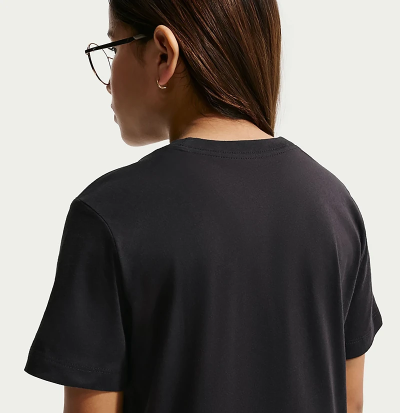 Nike Boys' Sportswear Club Script T-shirt