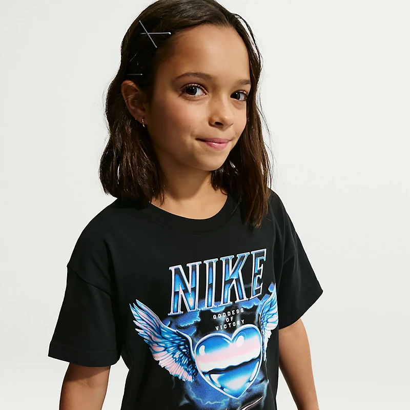 Nike Girls' Sportswear Boy Mystical Graphic T-shirt