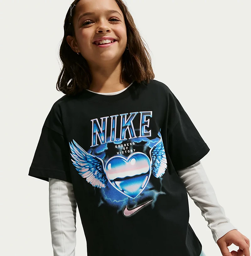 Nike Girls' Sportswear Boy Mystical Graphic T-shirt