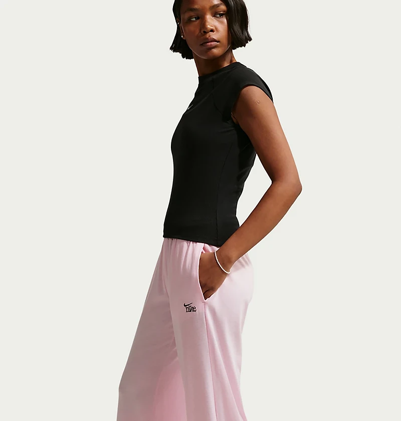 Nike Women's Sportswear Chill Knit Lightweight Open Hem Pants