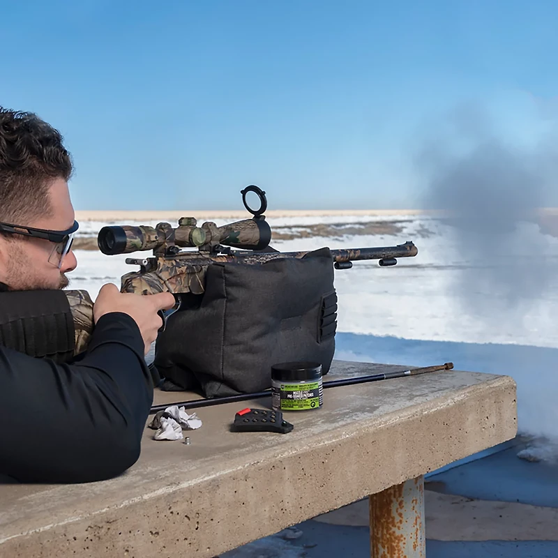 Breakthrough Muzzle Pro Round Pre-Soaked Cleaning Patches 50-Pack