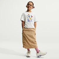 Nike Girls' Sportswear Essential T-shirt