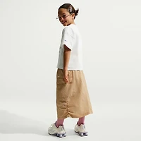 Nike Girls' Sportswear Essential T-shirt