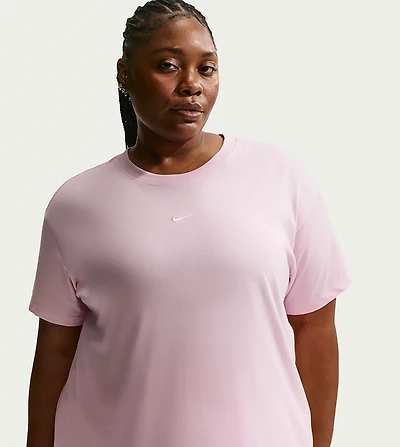 Nike Women's Plus Sportswear Classic Short Sleeve T-shirt